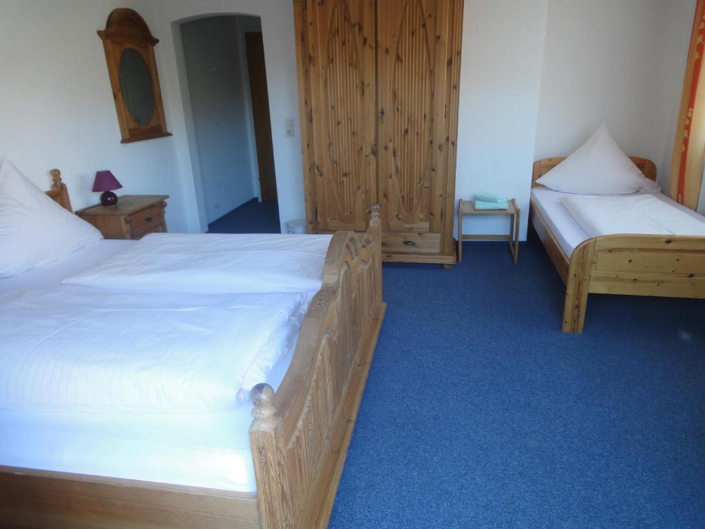 Gasthaus Hirsch Hotel Baden-Baden Room photo